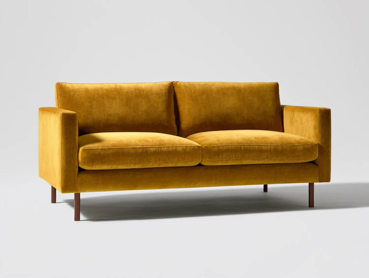 Musztardowa sofa dwuosobowa z aksamitną tapicerką 160 × 85 × 82 cm